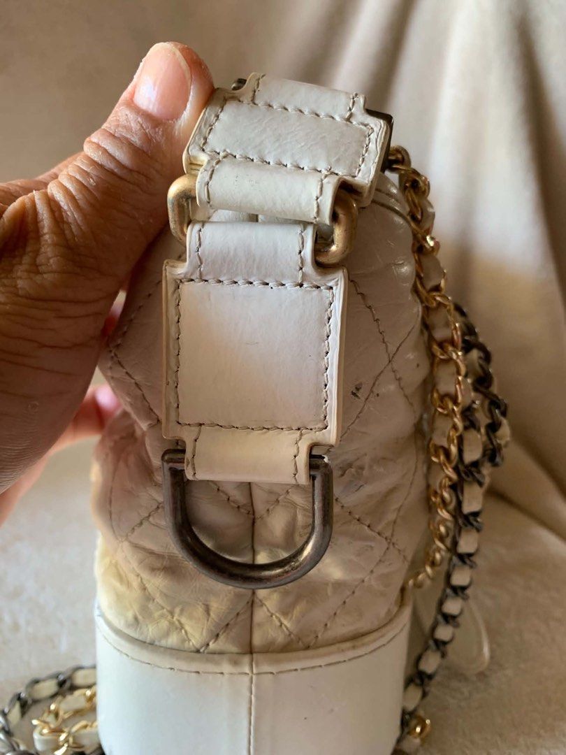 Chanel sling (Category: Luxury Bags & Wallets) located in Murcia. Submitted by cool.jacquelinebatilaran (Listing ID 1465083749, Image 3). Description: May mgarubs konti.
