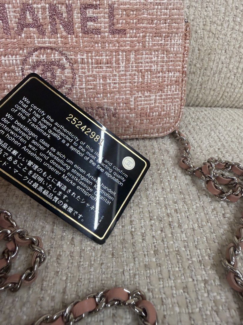 Chanel wallet on chain (Category: Shoulder Bags) located in Makati City. Submitted by dgcurated09 (Listing ID 1465113372, Image 2). Description: Tweed With card and dustbag Wallet on chain.