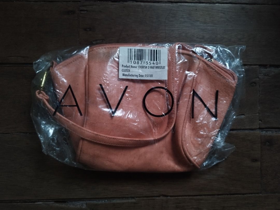 Cherish 2-Way Wristlet Clutch (Category: Shoulder Bags) located in Cavite. Submitted by plorb (Listing ID 1465066211, Image 2). Description: Cherish 2-Way Wristlet Clutch Brand: Avon Condition: New, unused ₱400.