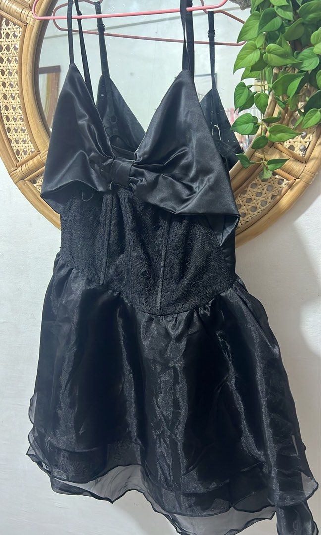 Chic Bow Black Lace Tulle Mini Dress (Category: Dresses) located in Cavite. Submitted by wishie_collects (Listing ID 1465033739, Image 2). Description: Brand New Small to Med with boning.