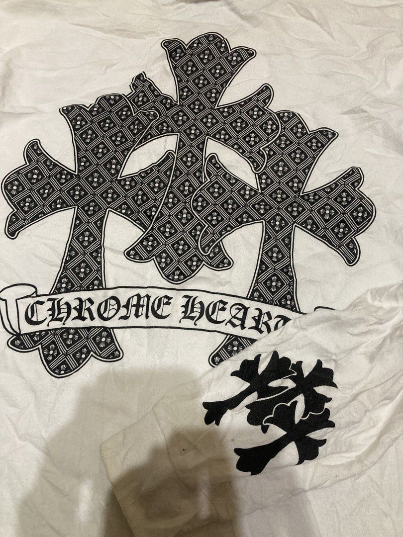 Chrome Hearts Longsleeve Shirt (Category: Tshirts & Polo Shirts ) located in Zamboanga. Submitted by deensthrifting (Listing ID 1465044961, Image 3). Description: Size 19x27 9/10 Color rate Very good condition -minimal stains(washable) -1500 free shipping.