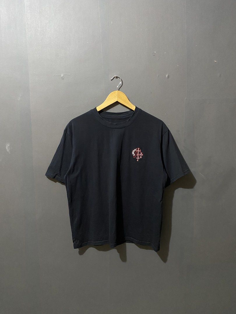 CHROME HEARTS SHIRT (Category: Tshirts & Polo Shirts ) located in Angeles City. Submitted by tianthrifts_ (Listing ID 1465035122, Image 1). Description: WTS! CHROME HEARTS SHIRT MEDIUM WIDTH: 21 LENGTH: 24 COLOR RATE: 9.8/10 CONDITION: 9.8/10 450.