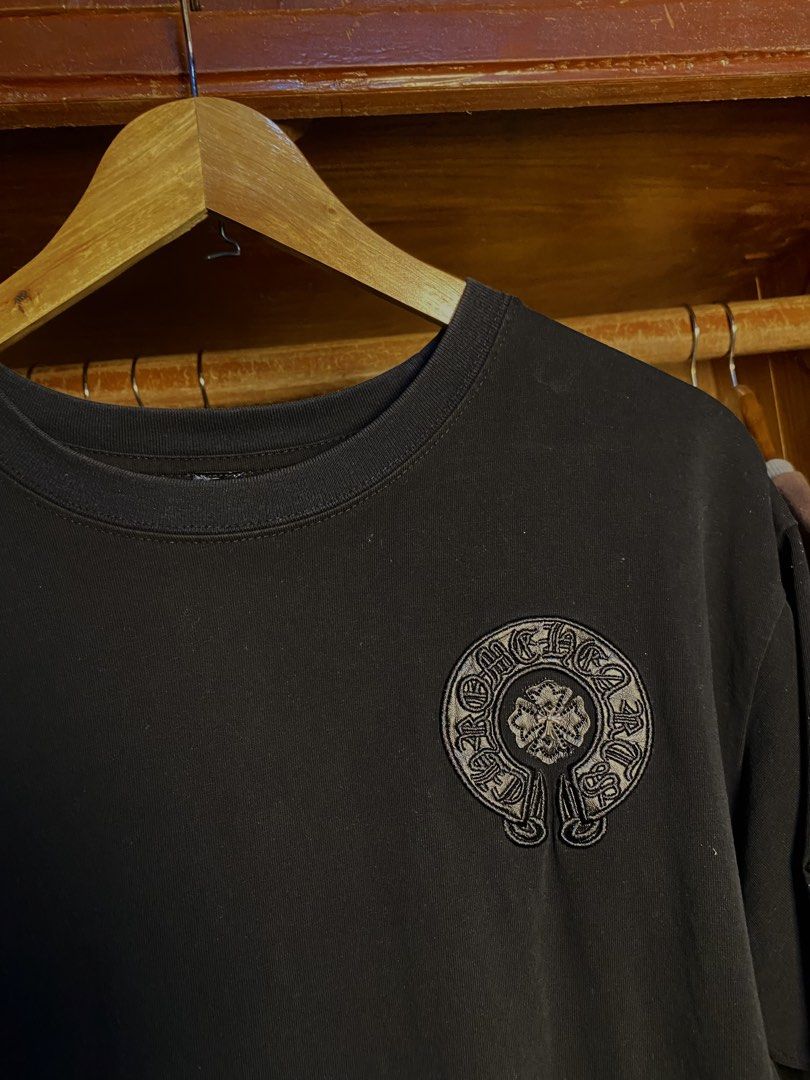 ChromeHearts Leather cross logo (Category: Activewear) located in Prosperidad. Submitted by eco.fndsph (Listing ID 1464676921, Image 2). Description: Leather chip .