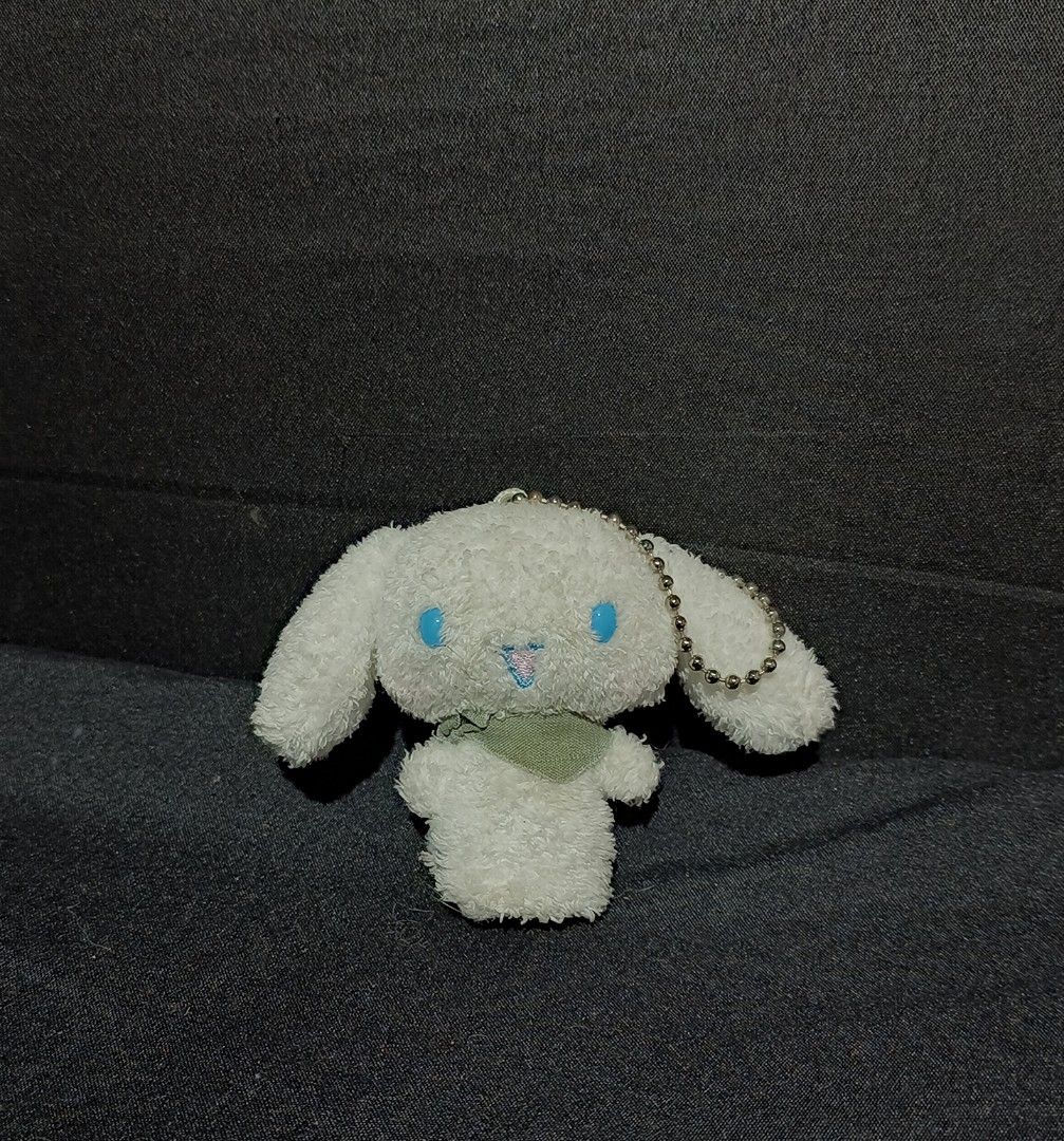 Cinnamoroll Finger Puppet Plush Keychain (Category: Plushies & Soft Toys) located in Compostela. Submitted by buenaflora04681 (Listing ID 1465103492, Image 1). Description: .