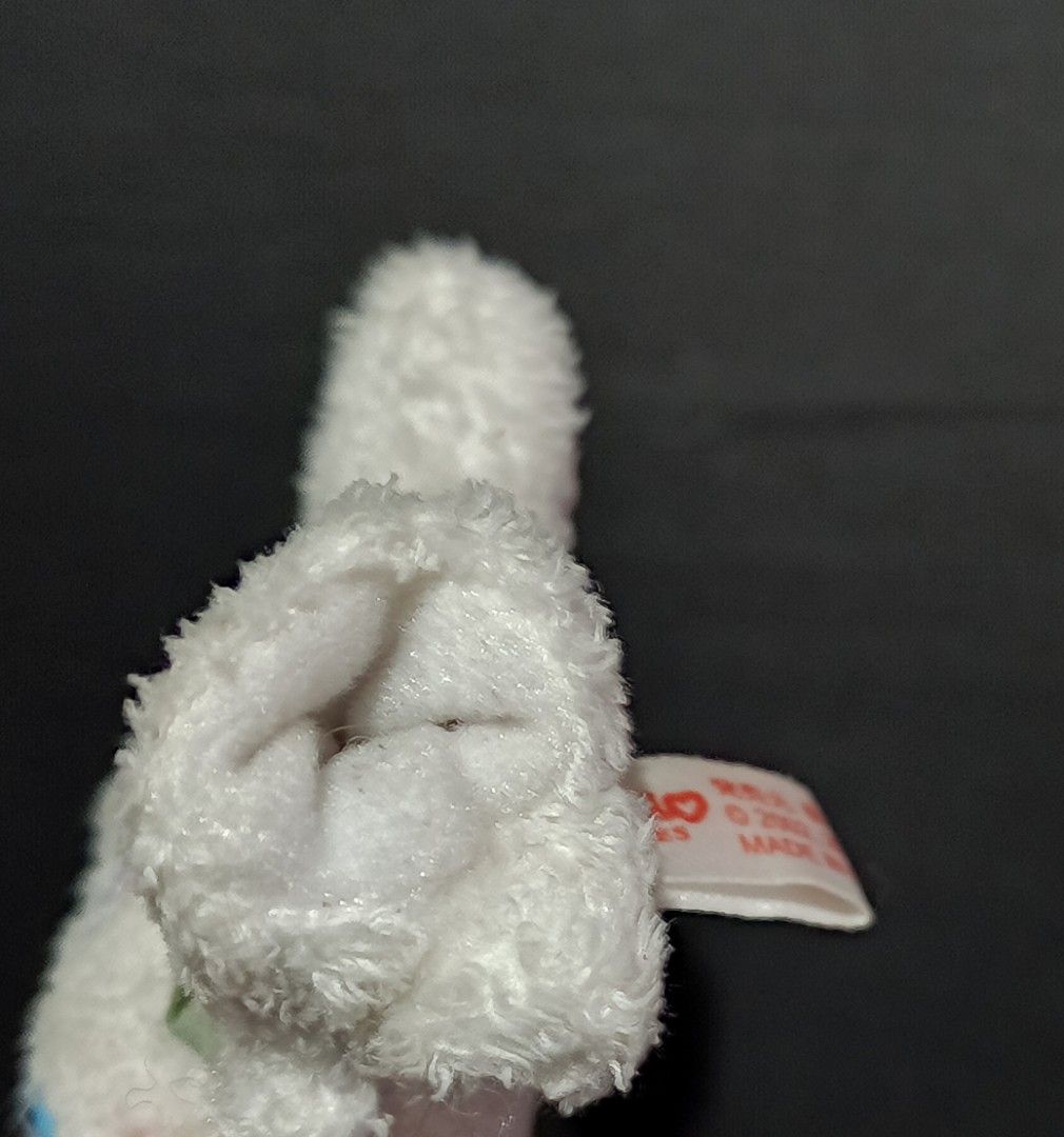Cinnamoroll Finger Puppet Plush Keychain (Category: Plushies & Soft Toys) located in Compostela. Submitted by buenaflora04681 (Listing ID 1465103492, Image 3). Description: .