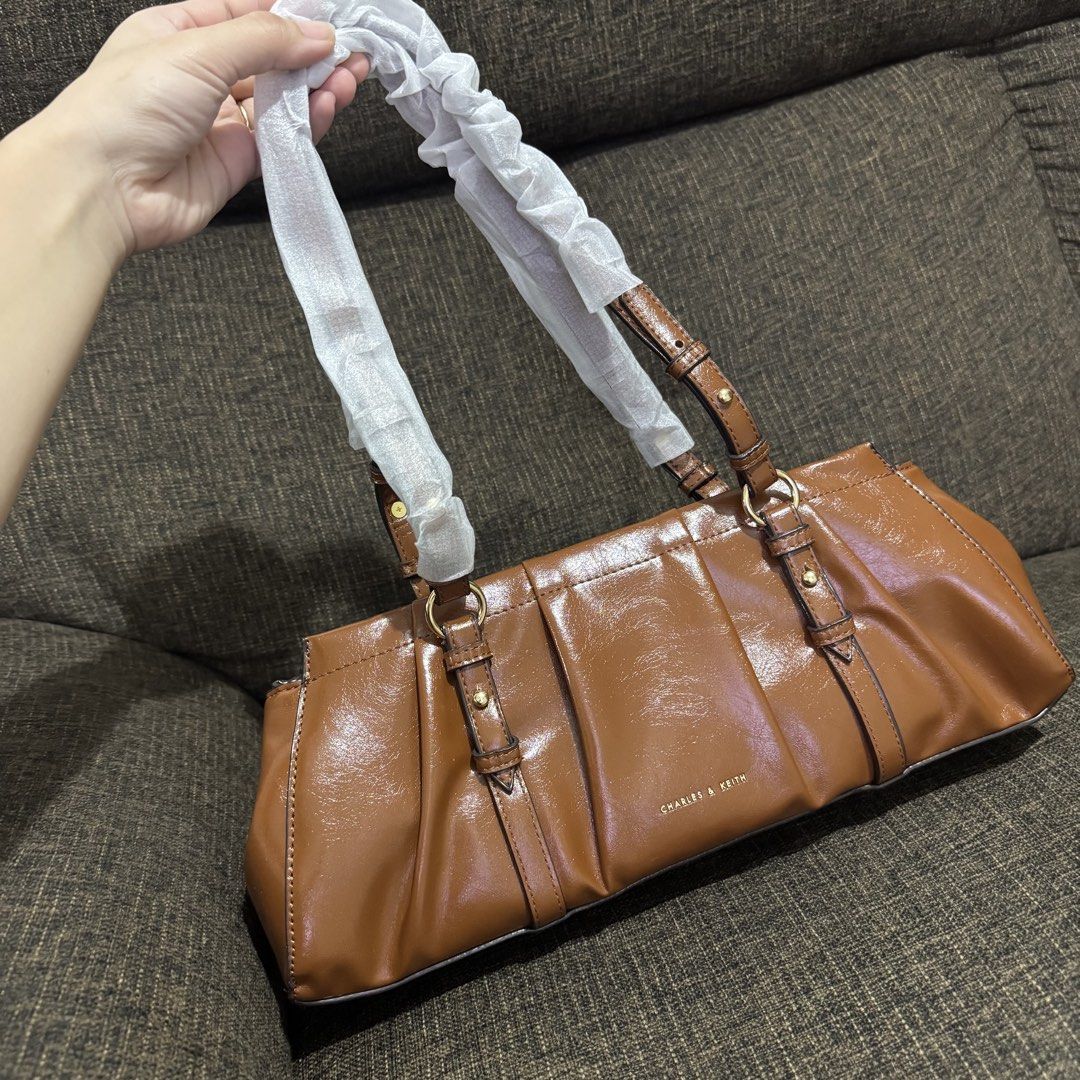 C&K Britton Elongated Shoulder Bag (Category: Shoulder Bags) located in Bulacan. Submitted by mykakarizza (Listing ID 1465166347, Image 3). Description: Stocks ONHAND!!😍 ₱900 onlyy C&K Britton Elongated Shoulder Bag Width 14.8 in Depth 3.9 in Height 5.1 in Add paperbag 100 📸 Actual pics! 🙋🏻‍♀️ ─── ✦ ─── ✦ ─── ✦ ─── ✦ ─── 🛍️ LOOKING FOR MORE RESELLERS 🛍️ ✨ Buy 3 pcs of ANY items — FREE SHIPPING NA!🚚 ✨ Buy 10 items → FREE SF + ₱50 OFF EACH! 