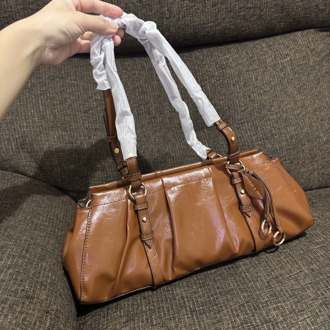 C&K Britton Elongated Shoulder Bag (Category: Shoulder Bags) located in Bulacan. Submitted by mykakarizza (Listing ID 1465166347, Image 2). Description: Stocks ONHAND!!😍 ₱900 onlyy C&K Britton Elongated Shoulder Bag Width 14.8 in Depth 3.9 in Height 5.1 in Add paperbag 100 📸 Actual pics! 🙋🏻‍♀️ ─── ✦ ─── ✦ ─── ✦ ─── ✦ ─── 🛍️ LOOKING FOR MORE RESELLERS 🛍️ ✨ Buy 3 pcs of ANY items — FREE SHIPPING NA!🚚 ✨ Buy 10 items → FREE SF + ₱50 OFF EACH! 
