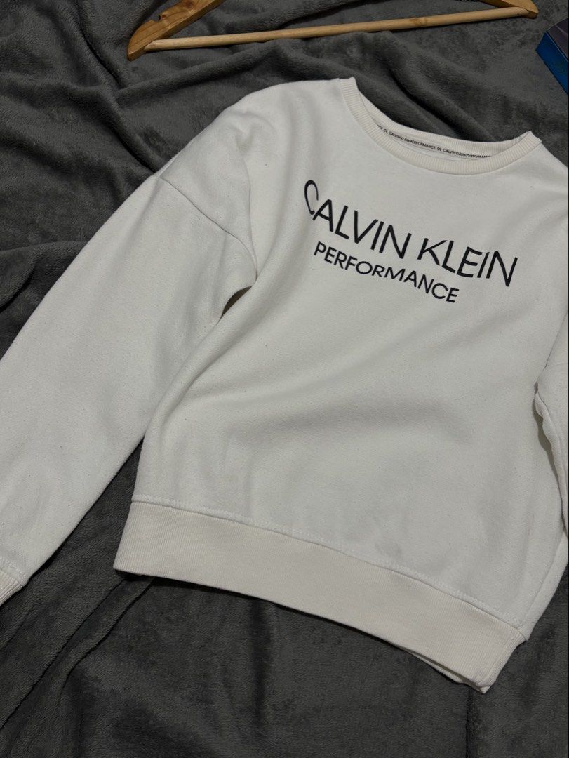 CK Women Pullover (Category: Others Tops) located in General Trias. Submitted by hiraethcullen (Listing ID 1465139434, Image 2). Description: CK Women Pullover.