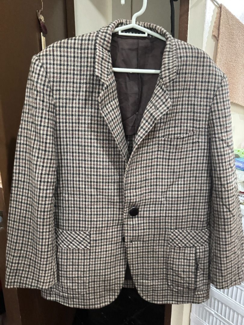 Classic Checkered Coat (Category: Coats, Jackets and Outerwear) located in Bulacan. Submitted by cheeryfatima (Listing ID 1465037892, Image 1). Description: Classic Checkered Coat - Never worn - Medium–Semi Large - Excellent condition - Perfect for travel or smart-casual outfits. 🤎 RFS: Decluttering 📩 PM if interested! 😊.