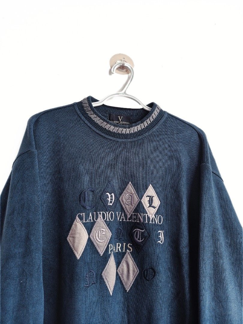 Claudio Valentino Crewneck (Category: Coats, Jackets and Outerwear) located in Imus. Submitted by valentino.bros. (Listing ID 1465060614, Image 3). Description: .