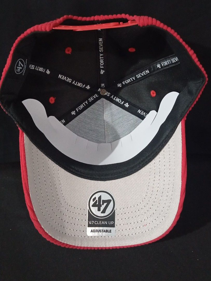 CLEVELAND INDIANS 47 CAP 🧢 (Category: Caps & Hats) located in La Trinidad. Submitted by trishaperle (Listing ID 1465105714, Image 3). Description: .