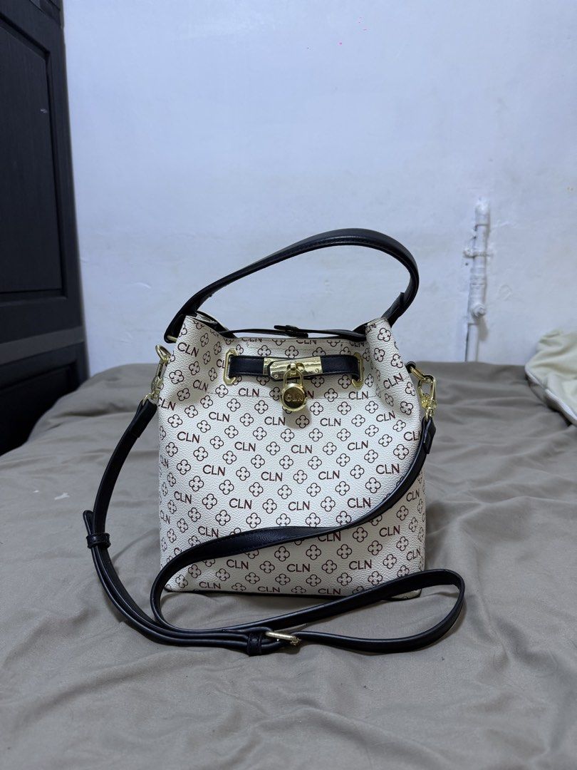 CLN sling bag (Category: Cross-body Bags) located in Caloocan City. Submitted by dnnhfaye (Listing ID 1464992846, Image 1). Description: no issue.