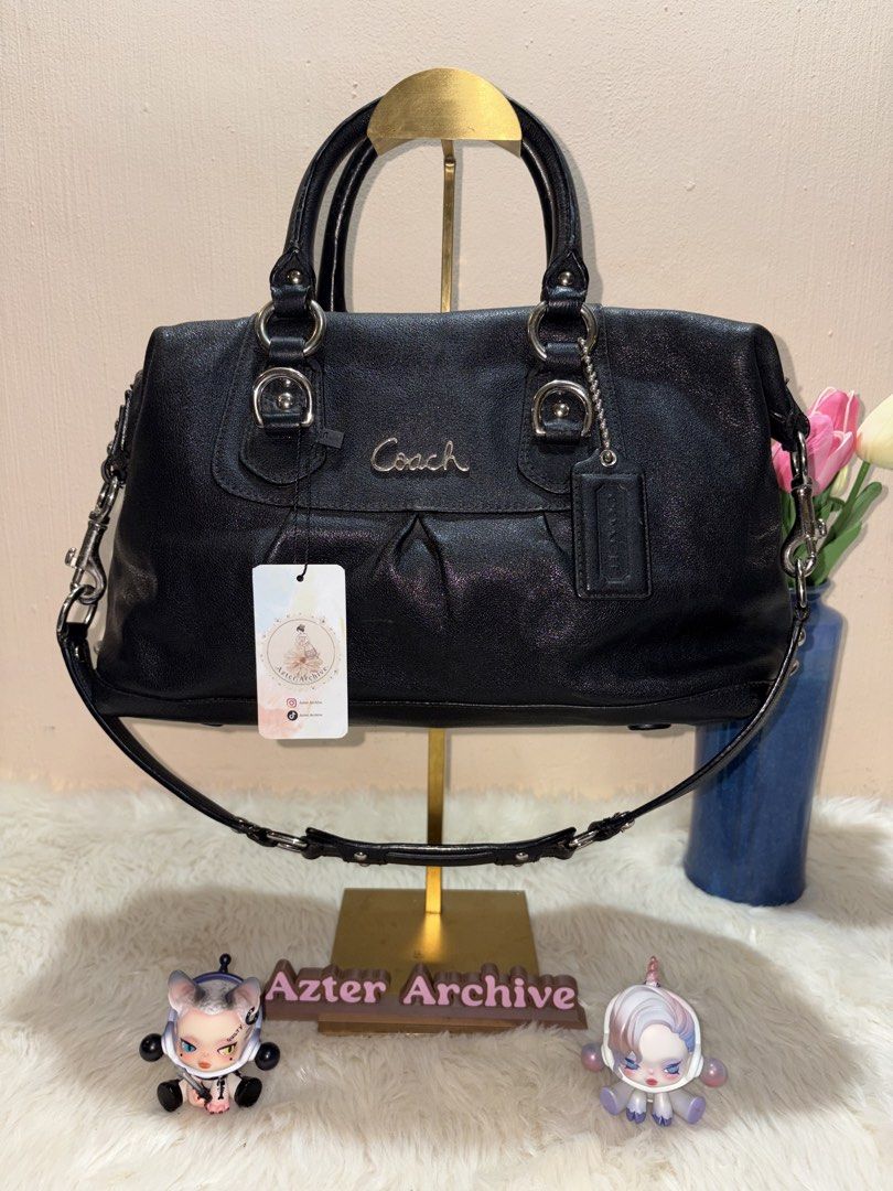Coach Ashley Satchel (Category: Luxury Bags & Wallets) located in Angeles City. Submitted by azter.archive (Listing ID 1464977419, Image 1). Description: Minimal sign of use. Cross posted on my IG account..