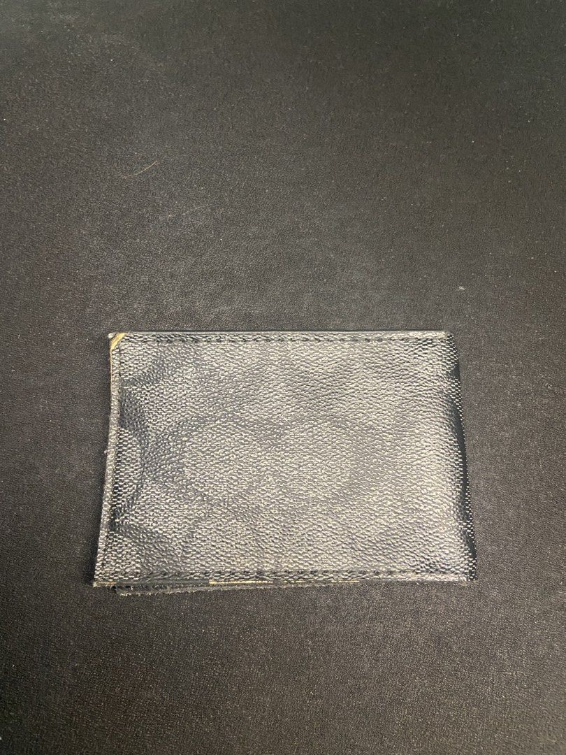 Coach card holder wallet (Category: Wallets & Card Holders) located in Pasay City. Submitted by kingdarrylcay (Listing ID 1465052660, Image 2). Description: Original without box. Pick up location Kapitolyo Pasig or Malate Manila.