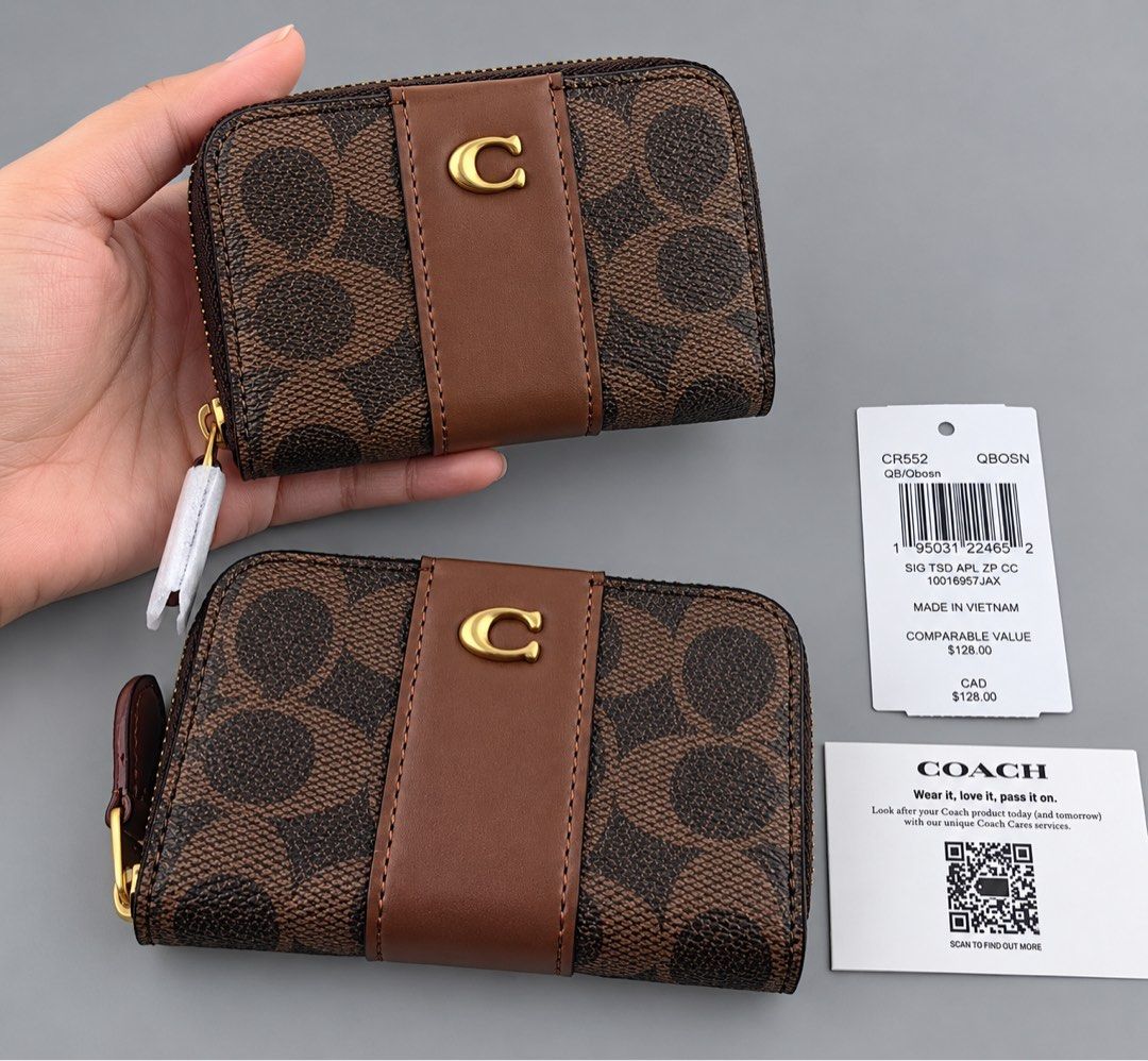 Coach Essential Card Case (Category: Wallets & Card holders) located in Binan City. Submitted by pinkykeenshop (Listing ID 1465149846, Image 1). Description: .