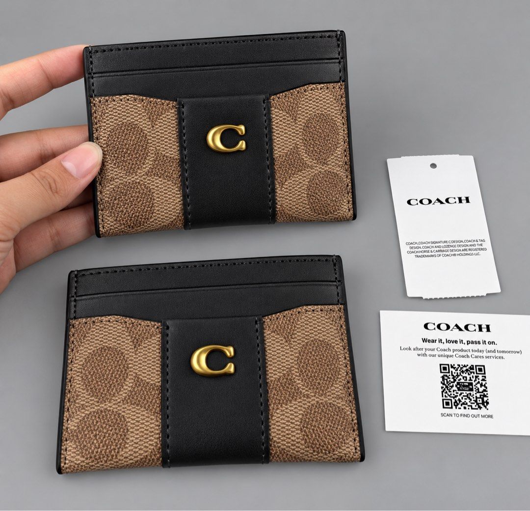 Coach Essential Card Holder (Category: Wallets & Card holders) located in Binan City. Submitted by pinkykeenshop (Listing ID 1464981315, Image 1). Description: .