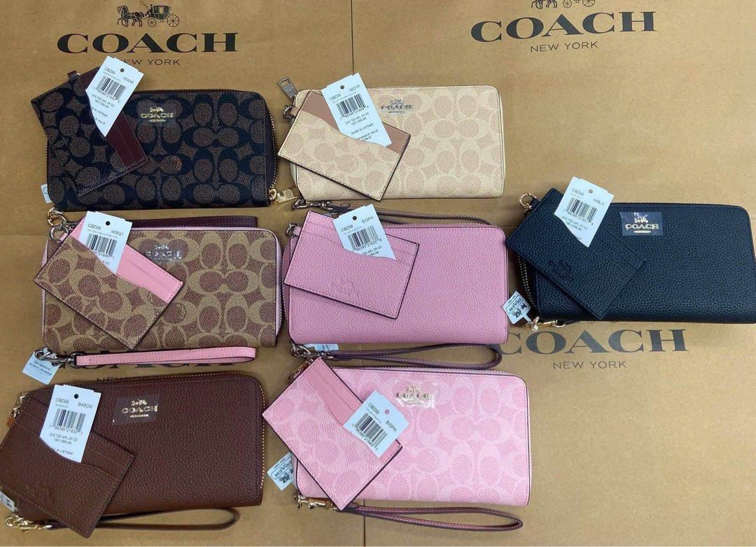 Coach Long Wallet w/Cardcase (Category: Wallets & Card holders) located in Manila. Submitted by msddirectfactoryoutlet (Listing ID 1464987151, Image 1). Description: .