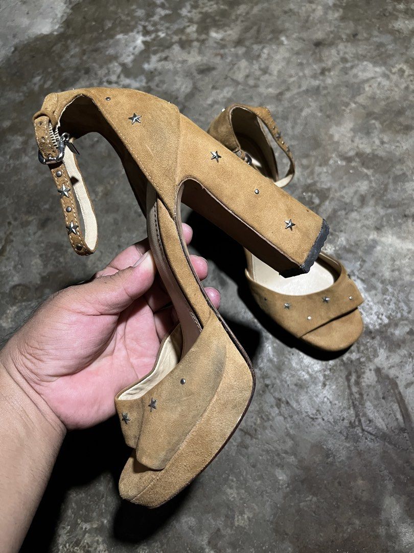 Coach Margharita Star Studded Platform Sandal (Category: Flats & Sandals) located in Manila. Submitted by kashjulliane (Listing ID 1465058735, Image 2). Description: Coach Margharita Star Studded Platform Sandal Good condition 9/10 Color rate Suede Material Complete Studded Needs cleaning Size: 38EU.