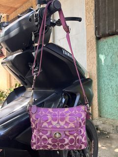 (Category: ) located in . Submitted by prelovedukayukaybags_cdo (Listing ID 1465005487, Image 1). Description: .