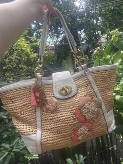 (Category: ) located in . Submitted by baglovers10 (Listing ID 1465008441, Image 1). Description: .