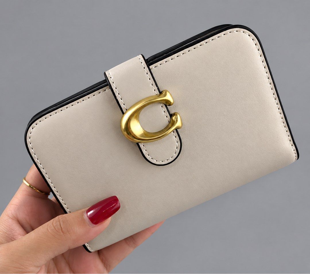 Coach Tabby Wallet (Category: Wallets & Card holders) located in Binan City. Submitted by pinkykeenshop (Listing ID 1465146222, Image 1). Description: .