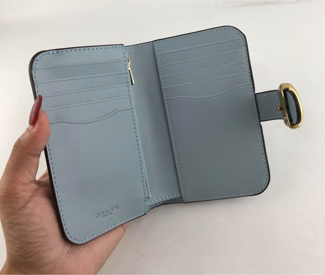 Coach Tabby Wallet (Category: Wallets & Card holders) located in Binan City. Submitted by pinkykeenshop (Listing ID 1465146264, Image 2). Description: .
