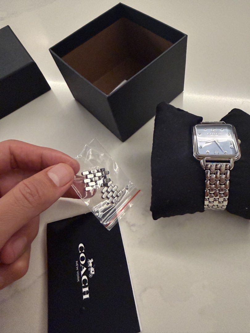 Coach Watch (Category: Women's Watches) located in Taguig. Submitted by notobrokies (Listing ID 1465014558, Image 3). Description: BRAND NEW / LEGIT NO BOX OR EXTRAS IF NOT PICTURED NO TRADE / NO NEGO / LAST PRICE GCASH PAYMENTS ONLY - NO COD LALAMOVE OR GRAB ONLY NO LBC / J&T SERVICES Location Pin: McKinley Hill Village .