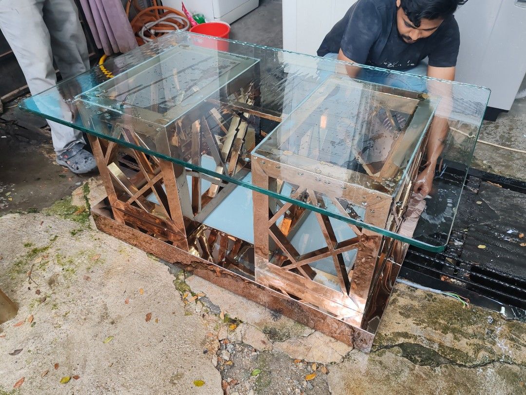 COFFEE TABLE (Category: Other Home Furniture) located in Kuala Lumpur. Submitted by firah_loy (Listing ID 1465118564, Image 1). Description: self pick-up ampang.
