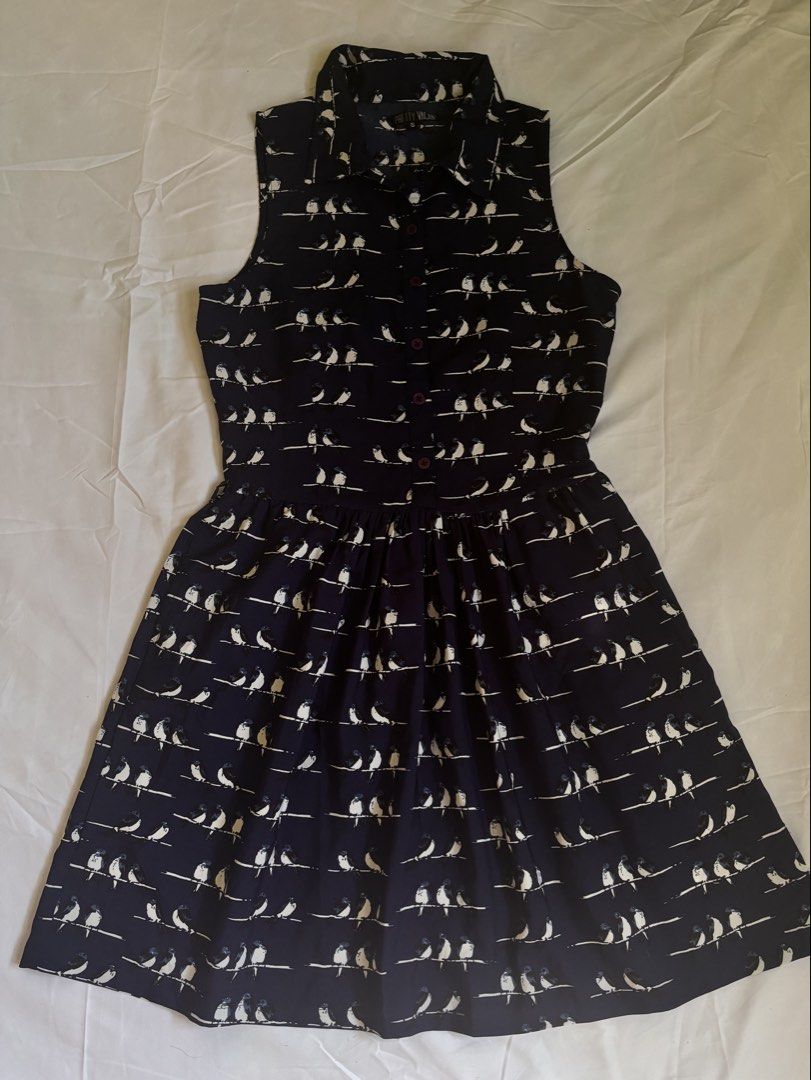 Collared sleeveless Dress / Small (Category: Dresses) located in Butuan. Submitted by mami.corz (Listing ID 1464971243, Image 1). Description: Best fit Small to Medium frame 100% Poleyester Made in India MOP: Bank Transfer, Paymaya, Gcash.