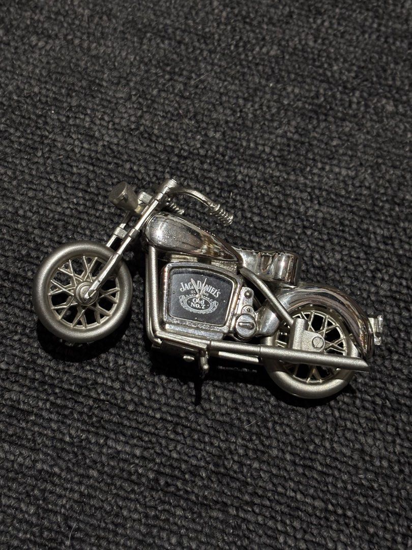 Collectibles Motor Vehicle Models (Category: Vintage Collectibles) located in Bulacan. Submitted by thriftstarph (Listing ID 1465112099, Image 3). Description: PLEASE READ THE DESCRIPTION BELOW‼️ Jack Daniel’s Motorcycle model Ornament Yamaha RZ250 Y.A.C Limited diecast metal figure 1/15 Japan Both Collectibles From: Japan As is .