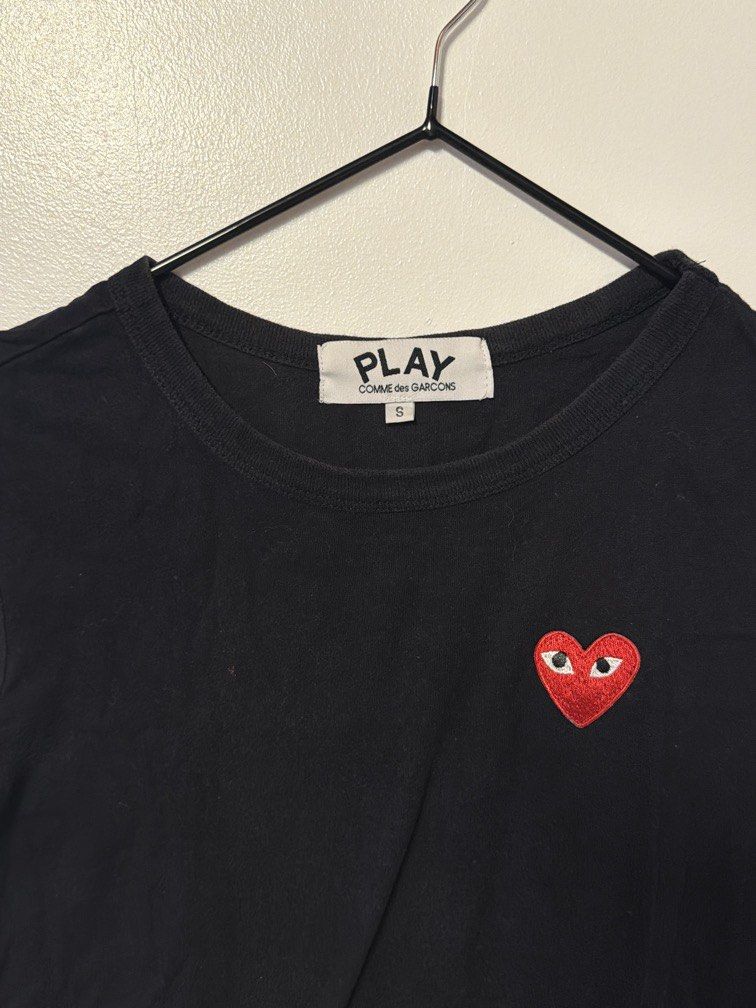 Comme des Garcons (Category: Shirts) located in Makati City. Submitted by prelovedandlovedbyt (Listing ID 1465048008, Image 3). Description: .