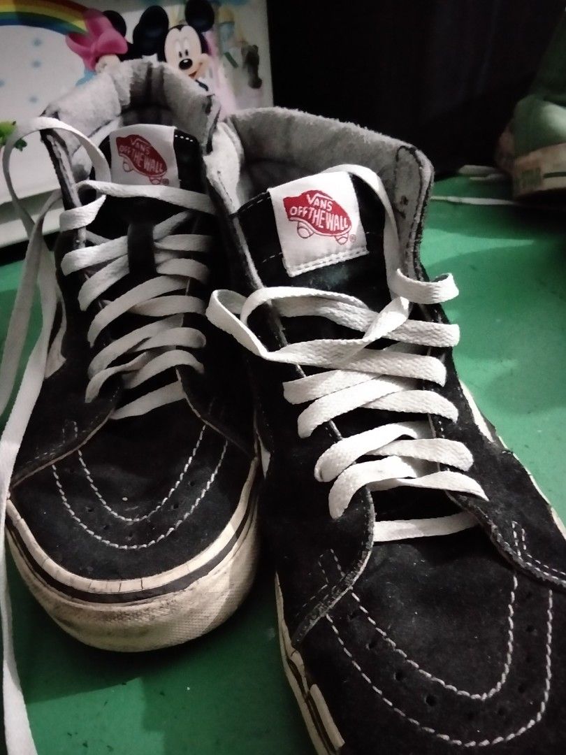 Converse All Star High Top Sneakers Assorted Colors (Category: Sneakers) located in Caloocan City. Submitted by jalexisjoy47916 (Listing ID 1465022612, Image 2). Description: Bundle of multiple Converse All Star high top sneakers. Includes grey, white, green, and black pairs. Classic canvas build with rubber toe caps and lace-up fronts. White laces on all pairs. Casual everyday streetwear shoes. Multiple pairs available in various colors..