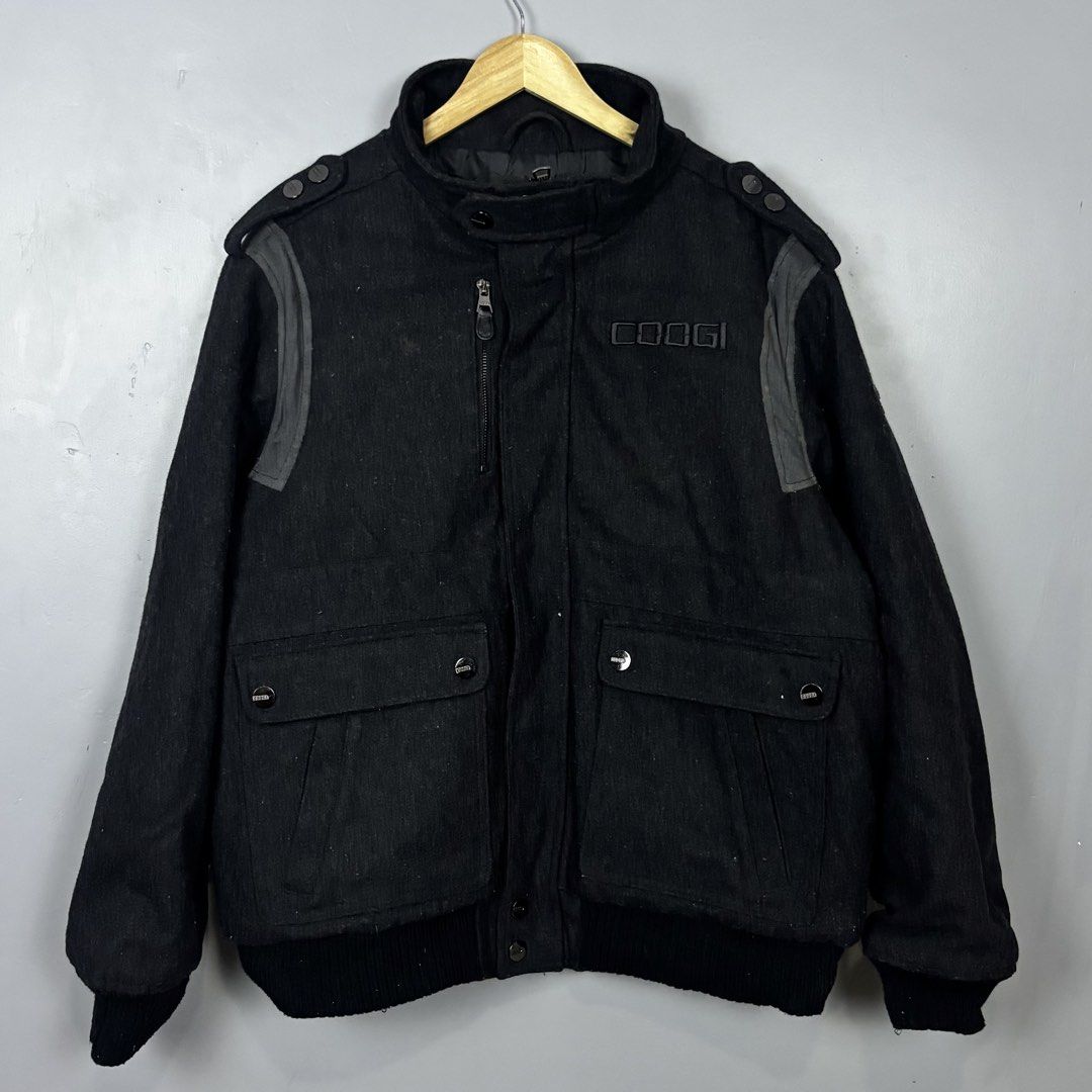 Coogi Black Wool Bomber Jacket Size L (Category: Coats, Jackets and Outerwear) located in Mabalacat. Submitted by doughnutthrift (Listing ID 1465093443, Image 1). Description: VINTAGE COOGI BOMBER JACKET Excellent condition W- 26” L- 28” No issues.