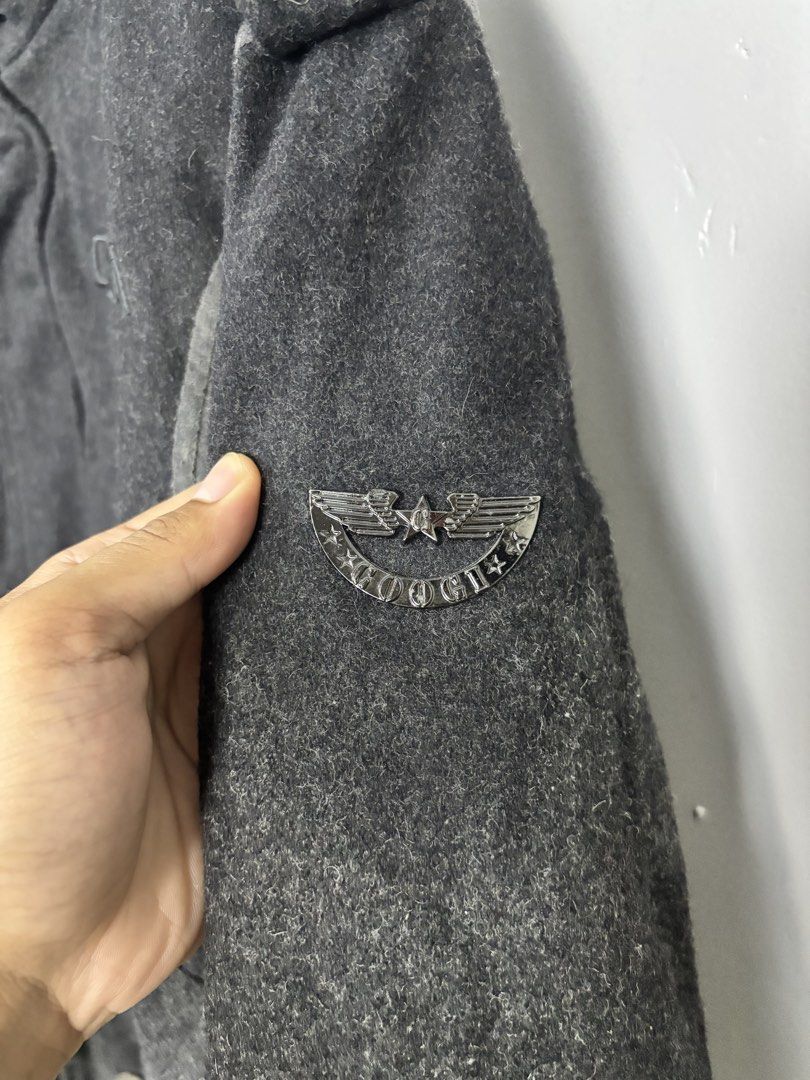 Coogi Black Wool Bomber Jacket Size L (Category: Coats, Jackets and Outerwear) located in Mabalacat. Submitted by doughnutthrift (Listing ID 1465093443, Image 3). Description: VINTAGE COOGI BOMBER JACKET Excellent condition W- 26” L- 28” No issues.