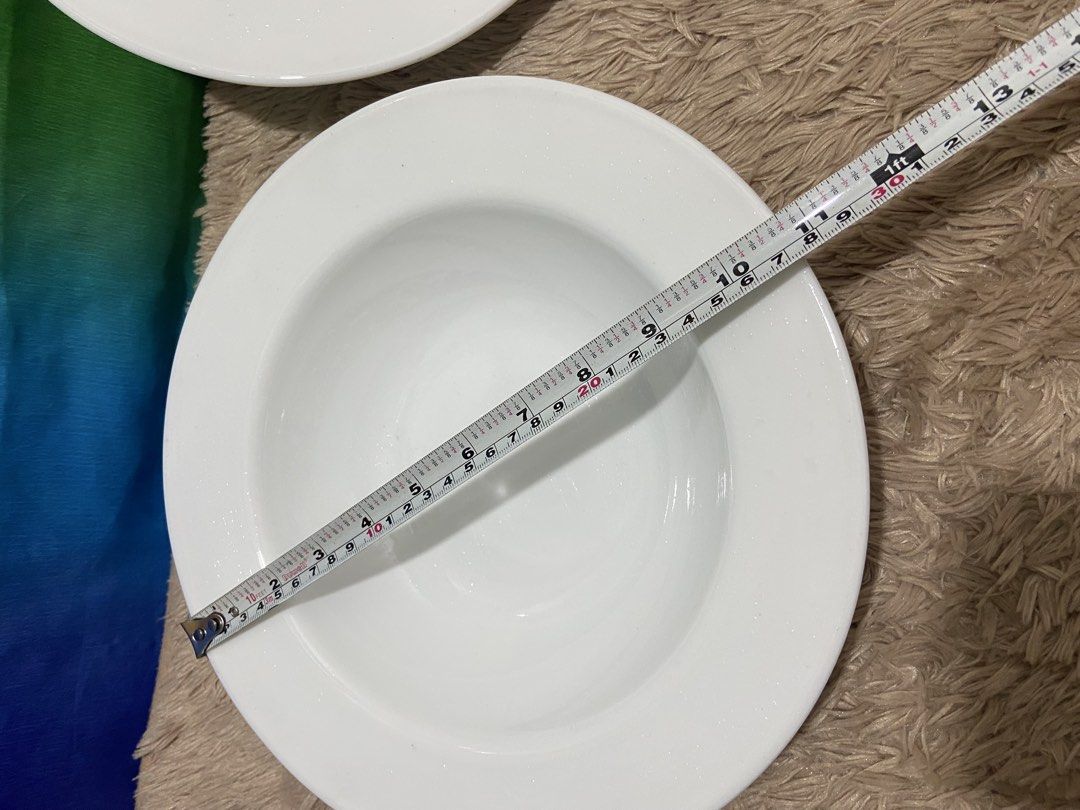 Corelle serving bowl(winter frost white) (Category: Dinnerware & Cutlery) located in Pasig City. Submitted by jie_russ (Listing ID 1465051930, Image 3). Description: corelle serving bowl Used Made in USA 2 Pcs for ₱1,400.
