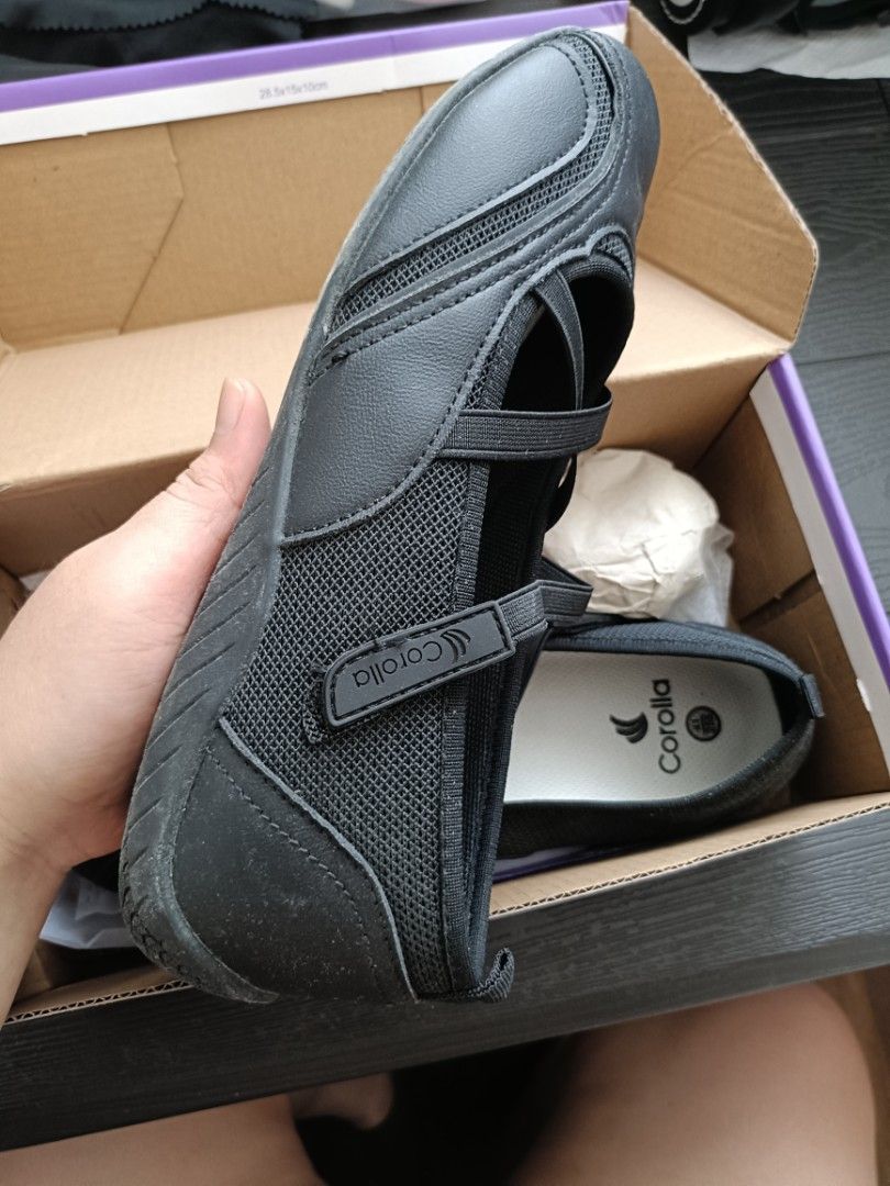 Corolla Black Mary Jane Flats Size 41 (Category: Flats & Sandals) located in Quezon City. Submitted by cataleya0723 (Listing ID 1464982623, Image 3). Description: - Brand/Model: Corolla Black Flats - Size: 41 / 255 (marked on insoles) - Material: Lightweight mesh and synthetic upper - Design: Chic strap details across the top - Inclusions: Original box included - Condition: Excellent / Ready to wear.
