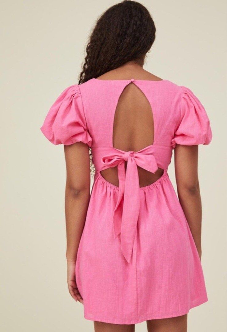Cotton on Dress (Category: Dresses) located in Manila. Submitted by andreikeen (Listing ID 1465020824, Image 2). Description: Linen makapal fabric ganda ng pagka puff sa shoulder Can fit to medium to large.
