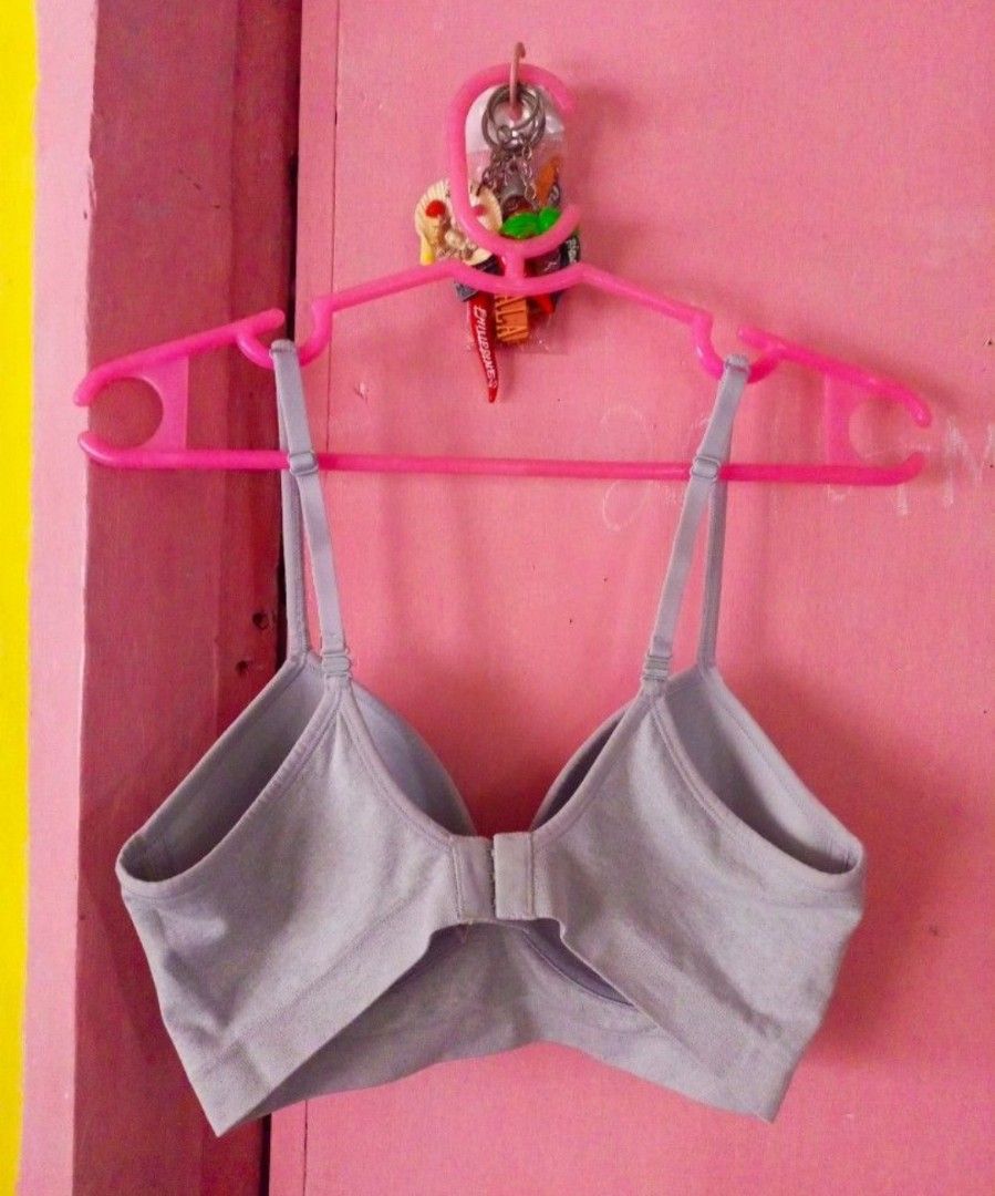 Cotton Spandex Bra Size: Medium (Category: Undergarments & Loungewear) located in Navotas City. Submitted by vanilla_sandalwood (Listing ID 1465111199, Image 3). Description: -Brand: So Intimates -Color: Grey -Size: Medium 34 Bust -Like New -Cotton Spandex.