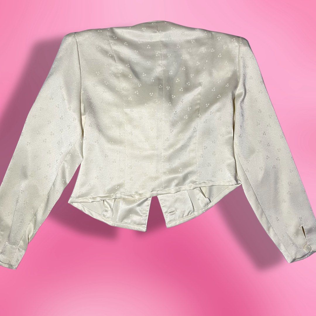 cream floral bow button-up blouse (Category: Coats, Jackets and Outerwear) located in Quezon City. Submitted by ayzria (Listing ID 1465031360, Image 2). Description: .