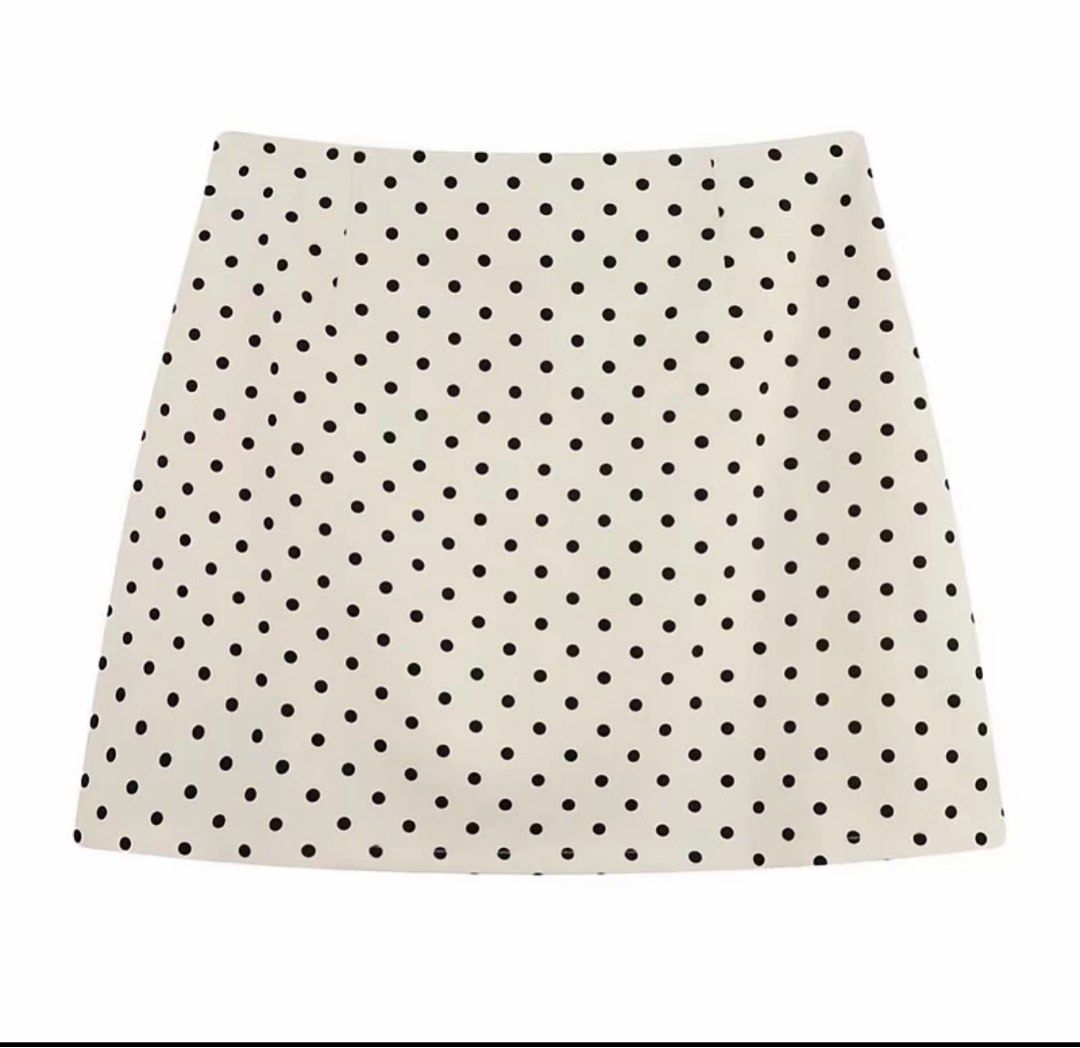 Cream Polka Dot Mini Skort (Category: Skirts) located in Caloocan City. Submitted by declutterbyA (Listing ID 1465082815, Image 1). Description: - Color: cream with black polka dots - Size XL (Can fit 28-29) -Worn once.