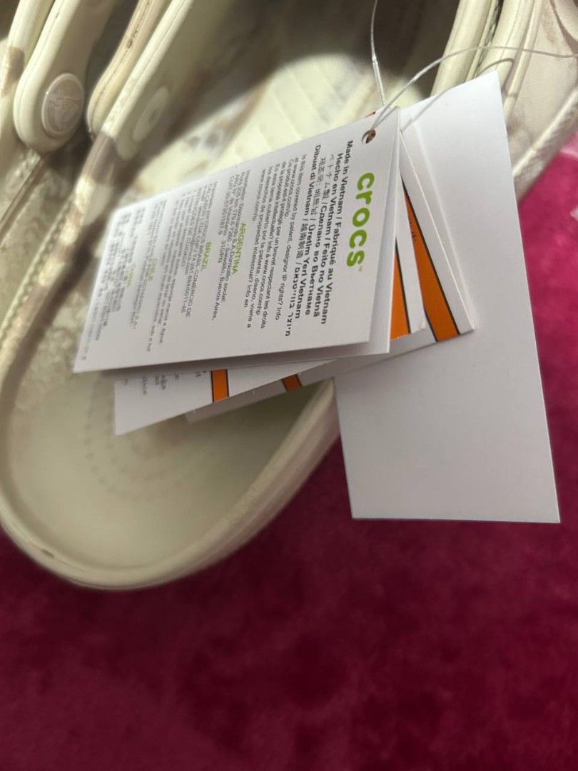 Crocs Men (Category: Slippers & Slides) located in Manila. Submitted by coolstuffs__ (Listing ID 1465160131, Image 3). Description: size 11 M.