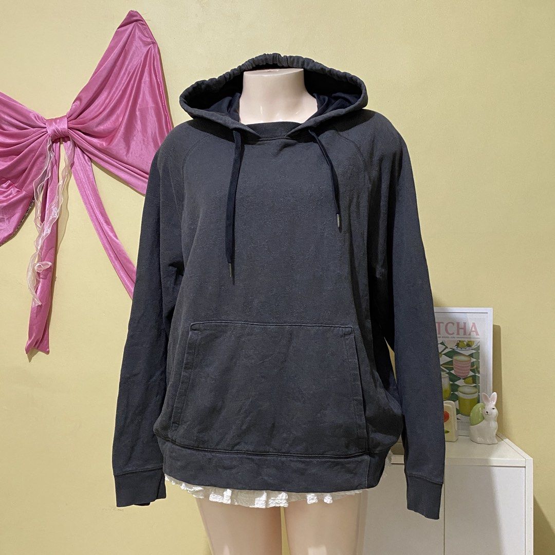 DARK GRAY HOODIE (Category: Coats, Jackets and Outerwear) located in Dasmarinas. Submitted by hannah.oakph (Listing ID 1464980564, Image 2). Description: .