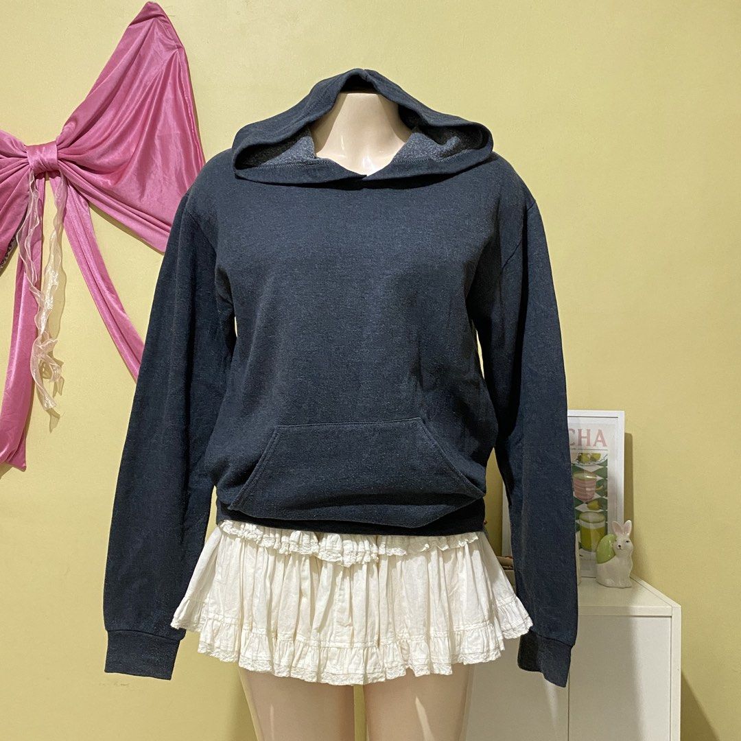 DARK GRAY HOODIE (Category: Coats, Jackets and Outerwear) located in Dasmarinas. Submitted by hannah.oakph (Listing ID 1464981126, Image 2). Description: .