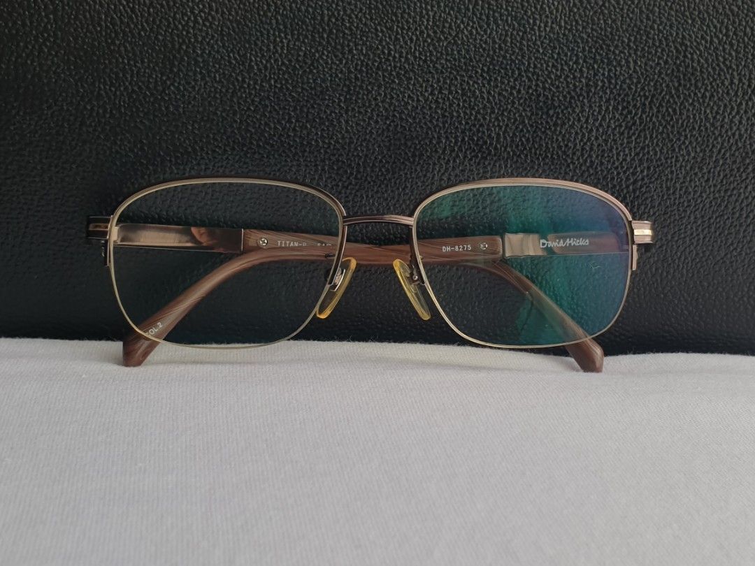 David Hicks Titanium Eyeglass Frame (Category: Sunglasses & Eyewear) located in Quezon City. Submitted by WasalakTwo (Listing ID 1465151114, Image 2). Description: Bought in Japan Durable and high quality Goodcondition Clean and presentable Lens are graded, but replaceable Open for delivery nationwide Front Width 13.8cm Front Height 4cm.