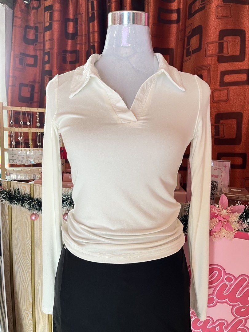 dazyyy longsleeve col lar top (Category: Longsleeves) located in Manila. Submitted by myapparelshop (Listing ID 1464972837, Image 1). Description: .