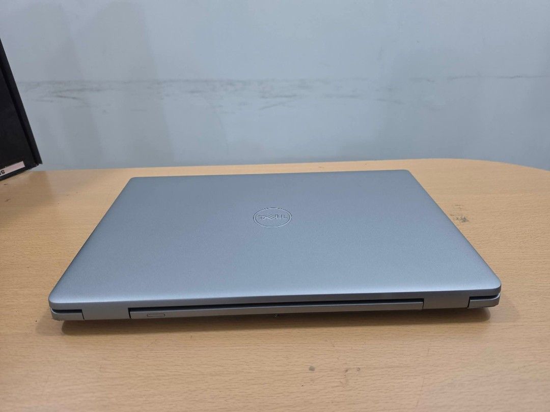 Dell Latitude 2-in-1 Laptop with Box (Category: Laptops & Notebooks) located in Cavite. Submitted by rincesscas92007 (Listing ID 1465149949, Image 3). Description: 💻 PREMIUM BUSINESS LAPTOP. SERIOUS PERFORMANCE. Meet the Dell Latitude 5550 — powered by Intel Core Ultra 7 165H, with 16GB DDR5 RAM + 512GB NVMe SSD. 🔥 A powerful setup for business, office work, freelancing, school, and everyday productivity — without paying premium-brand pricing. 