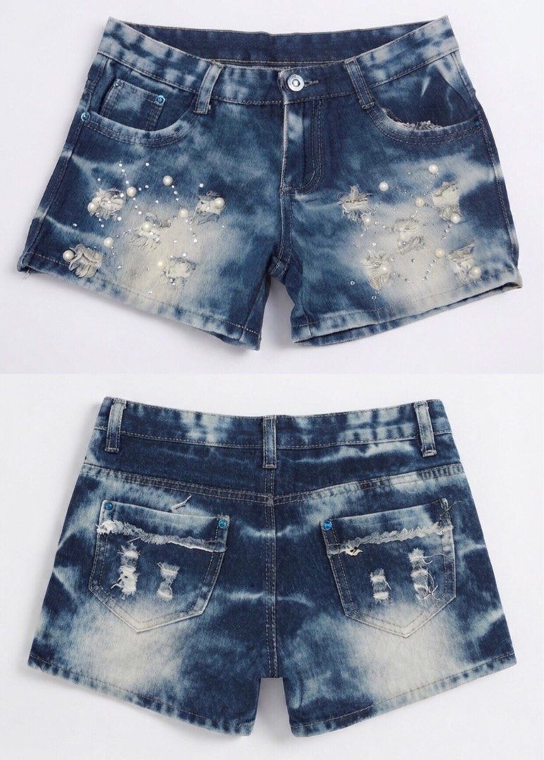 Denim shorts, 49 each (Category: Shorts) located in Paranaque City. Submitted by thriftfits_0708 (Listing ID 1465074914, Image 3). Description: Denim shorts, can do aspack .