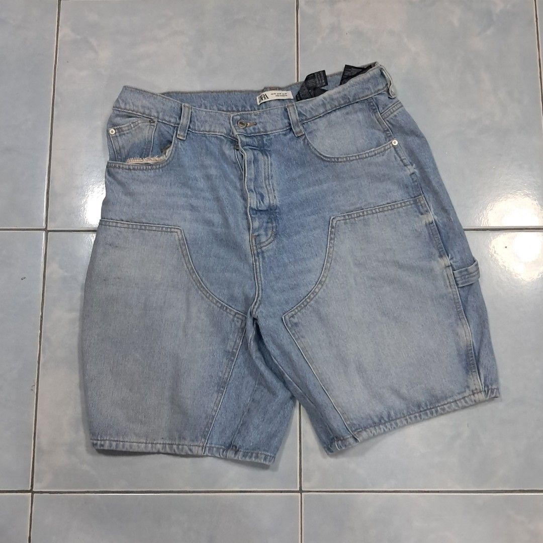 Denim Zara Shorts (Category: Shorts) located in Davao. Submitted by koroouu (Listing ID 1465073824, Image 1). Description: .