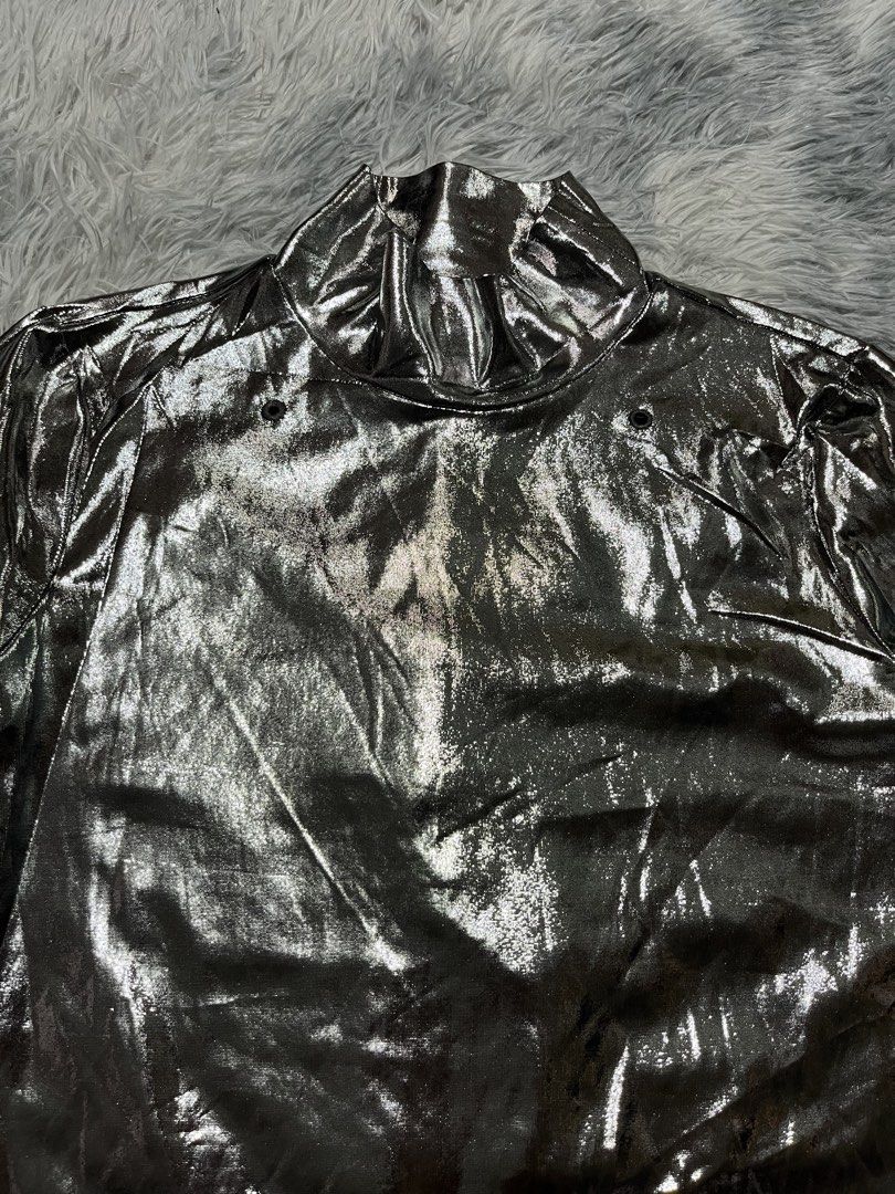 Diesel METALLIC TOP (Category: Longsleeves) located in Sasmuan (Sexmoan). Submitted by winterclothes.ph (Listing ID 1465112625, Image 3). Description: Diesel METALLIC TOP S on tag Width 15.5 Length 21 Excellent Condition.