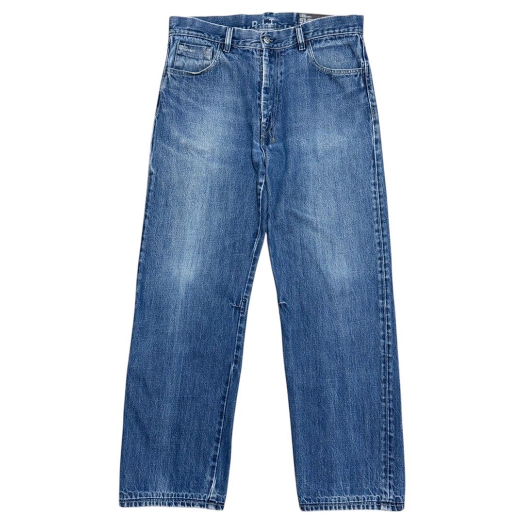 Diesel Y2K Indigo Tech Bootcut Jeans Pants (Category: Jeans) located in Dinalupihan. Submitted by brokencasket (Listing ID 1465146134, Image 1). Description: Diesel Y2K Indigo Tech Bootcut Jeans Pants Measurements on photo. Color may vary due to lighting .